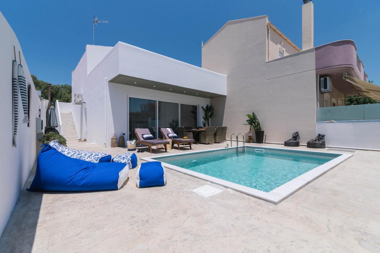 Villa Iceberg 2 With Pool Каламаки Экстерьер фото